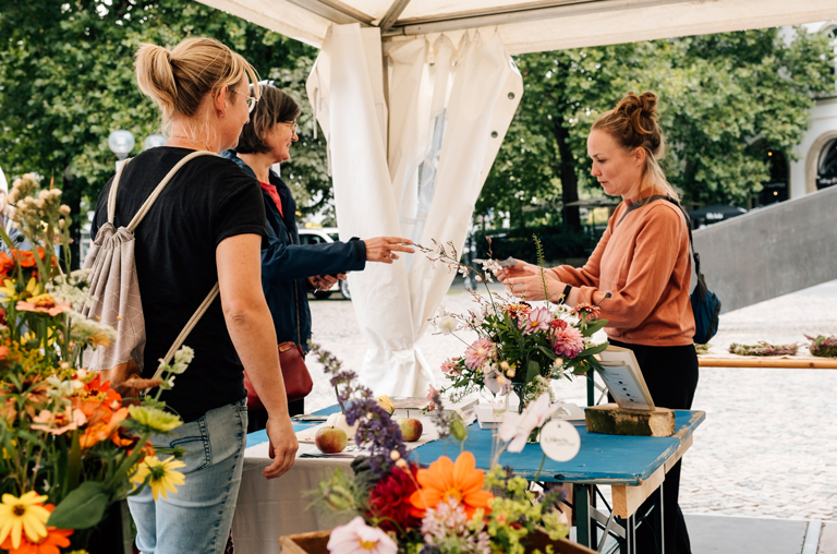 neue Wege im Umgang mit Schnittblumen beim Festival CircleZeit © Jane Jachens